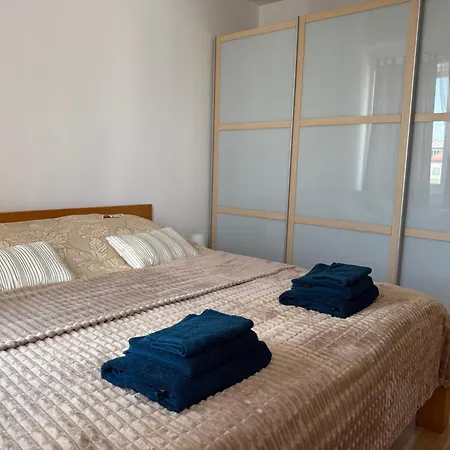 Appartement Moderne 2-zimmer Mit Klima & Parkplatz In *
