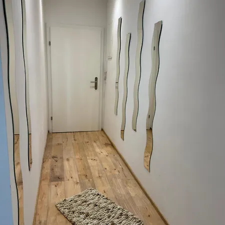 公寓 Moderne 2-zimmer Mit Klima & Parkplatz In *
